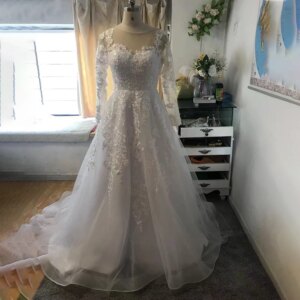 Customized Wedding Dress New Ball Gown Wedding Dress Button Long Sleeves Appliques Pattern Customer Made Size Vestido de novia