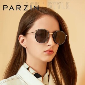 PARZIN Sunglasses Women Retro Round Frame Outdoor Sun Glasses Fashion Anti-ultraviolet Black Ladies Shades 8262