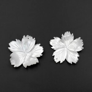 50pcs White MOP Shell Beads Mother Of Pearl Carved Irregular Freeform Flower TOP Drilled focal Beads Charms