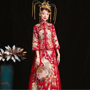 Bride’s Wedding toast dress Traditional Cheongsam Red Peacock Pleated Xiuhe Dress Oriental Wedding Clothing For Oversea Chinese