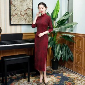 Women’s wedding dress red stand collar medium length Chinese style cheongsam