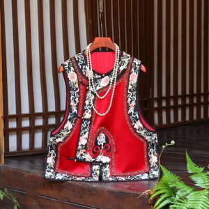Heavy embroidery new Chinese style hand one line plate copper waistcoat woman