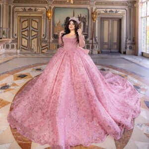 Blush Pink Shiny Quinceanera Dresses Off The Shoulder Ball Gown Sequin Applique Lace Beading Crystal Tull Sweet 16 Dress Vestido