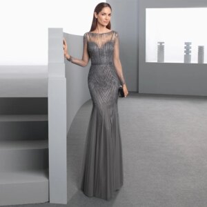 Glitz and Glam Guest Wedding Party Dresses Chiffon Mermaid Evening Dress Grey O-Neck Beads Buttons Mother of the Bride Dress