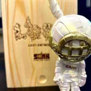 Sank Toys Sank The Child Little Sank Lost Series Entwineed Goden Ages Resin Painted Collection Figurine Figure Model Statue