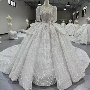 Vestidos Novia 2025 Half Sleeves Scalloped Beading Crystal Ball Gown Wedding Dress Lace Up Back Long Bridal Dress