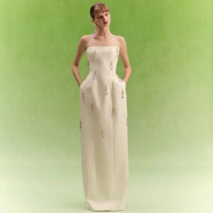 Upper chest petals evening dress for adults, party to celebrate the wine dress, bride engagement, long dress