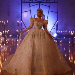 Luxurious Beaded Wedding Dresses Elegant Bandeau Neck Bridal Gown Sexy Sequin Long Sleeve Gowns Robe De Mariee
