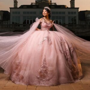 Pink Quinceanera Dresses Off Shoulder Ball Gown Sweet 16 Dress Applique Lace Beads Tull With Cape Birthday Party Vestidos 15 De