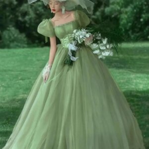 Grass Green Short Puff Sleeves Prom Dress Tulle Boat Neck Party Gown Long vestidos de graduación Lace Up robes quinceanera