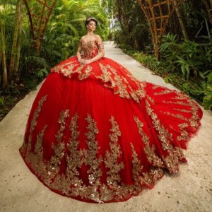 Red Quinceanera Dresses Off Shoulder Ball Gown Sweet 16 Dress Gold Applique Lace Beads Tull Birthday Party Vestidos 15 De Anos