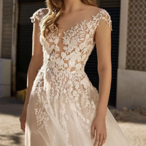 Beach Boho Wedding Dresses A-Line Boat Neck Sleeveless Floor Length Organza Bridal Gowns With Lace Applique 2024