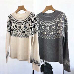 Autumn And Winter New Women’S Sweater Contrast Color Pullover Round Neck Raglan Sleeve Loose Cashmere Sweater