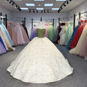 Green Customized Gorgeous Ball Gown Quinceanera Dresses Strapless Flower Beading Vestidos 15 De XV Años Sweet 16 DY1348