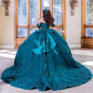 Blackish Green Shiny Ball Gown Quinceanera Dresses With Bell Sleeveless Appliques Beads Bow Sweet 16 Dress Vestidos De 15 Años