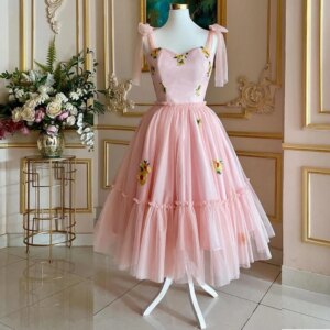 Customized Tulle Applique Pleat Homecoming A-line Spaghetti Strap Bespoke Occasion Gown Midi Dresses