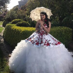 New White Luxury Quinceanera Dresses Sweet 16 Girl Sweetherat Pageant Debutante Party Gowns Vestidos De 15 Años Customized