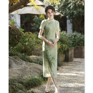 Old Shanghai Retro National Style Send Mom Green Cheongsam Qi Pao Spring/Summer New Long Short Sleeve Women’s Dress