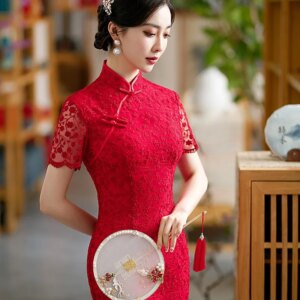 Ladies red cheongsam lace hollow-out craft short-sleeved stand-up collar evening dress