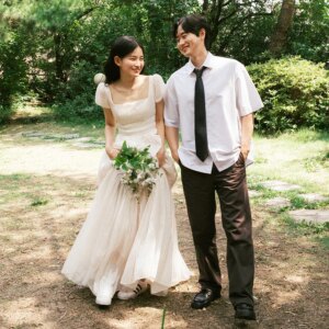 Square Collar Short Sleeves Simple Wedding Dress Bohomian A Line Floor Length Bridal Photo Shoot Dress Korean Bridal Gowns G4973