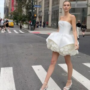 customizedStrapless Zipper Short Prom Gown Bone 3D Flower Wedding Party Dress Satin Mini Evening Dress For Special Event