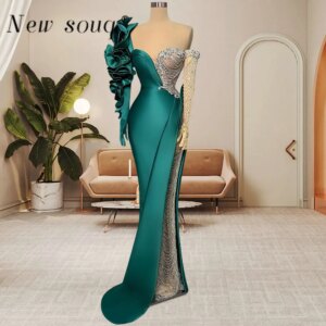 Dubai Green Ruffles Long Sleeves Evening Dresses with Gloves Luxury Silver Chains Fringes Formal Satin Party Gowns Customized