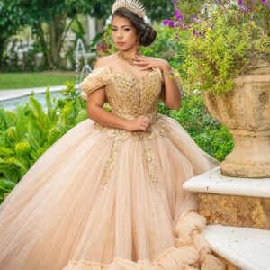 Customized Shiny champagne color Off Shoulder Quinceanera Dress Lace sequin applique crystal Tull vestidos de 15 Quinceanera