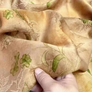 Real Silk Fabric Xiangyun Yarn Cheongsam Soft and Comfortable Dress Fabric