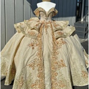Customized Luxury Quinceanera Dresses 2025 Vestidos De 15 Prom Pageant 3D Lace Applique Girls Sweet 15 16 Birthday Party Wear