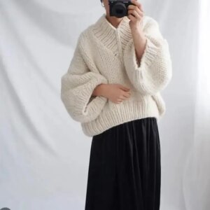 2024 new women’s casual pure wool V-neck sweater pullover sweater handmade sweater loose version wide version top knitted women