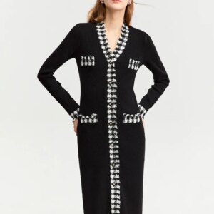 AMII Women’s Cardigan Dresses 2025 Spring New Contrast Stitching Plaid Spliced V-neck Fragrant Wind Knit Slim Long Top 12353097
