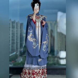 Ancient Chinese Costume Han Clothing Cloud Shoulder Ming Long Shirt