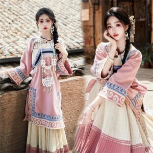 New Studio Yunnan Yi Clothing Minority Ancient Miao’ S Girl Trip Shoot Fashion Photography