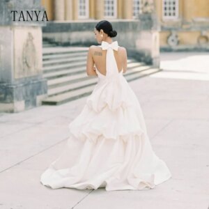 A Line Backless Wedding Dress O Neckline Satin Bridal Photoshoot Dress Sleeveless Sweep Train Classic Bridal Gown TSWD281
