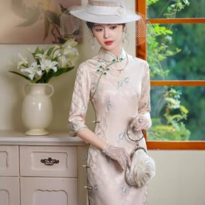 High-End Real Silk Cheongsam Qipao 2024 New Autumn Retro Improved 3/4 Sleeve Interwoven Dress Women