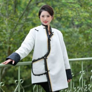 Vintage Embroidered Stand Collar Cold Proof Top Women’s Tibetan Black Fleece Padded Overcoat High Density Jacquard Fabric Jacket