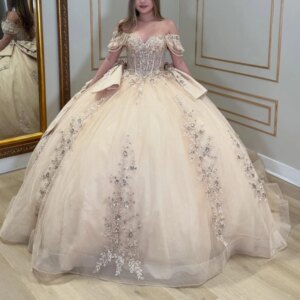 Champagne Quinceanera Dresses Off Shoulder Ball Gown Sweet 16 Dress Applique Lace Beading Bow Tull Birthday Party Vestidos 15 De