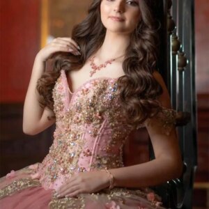 Customized Pink Quinceanera Dresses Off The Shoulder Gold Applique Lace Beading Tull Corset Party Birthday Flower Sweet 16