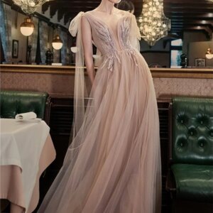 Romantic Spaghetti Strap Wedding Dress 2024 Charming Deep V-neck Bride Gown Simple Floor-length Bride Robe Vestidos De Novia
