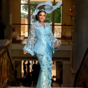 Blue Crystals 2 Piece Sheer Women Suit Pants Set Jacket+Trouser Appliqued Guest Blazer Wedding Tuxedos Formal Office Lady Coat