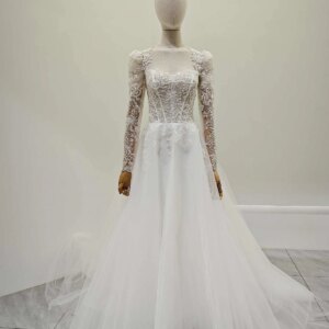 V-neck Elegant Wedding Dress Heavy Beaded Lace Wedding Dress Women’s A-line Wedding Dress With Small Train