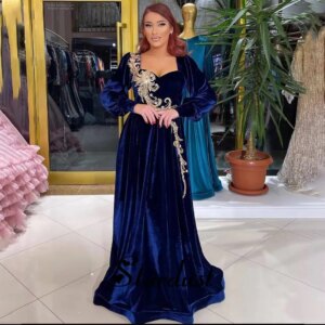 Elegant Navy Blue Velvet Evening Dresses Long Sleeve With Gold Appliqués Beading A-line Formal Wedding Party Dresses 2024 Gown