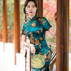 High-End Real Silk Cheongsam Qipao 2024 New Female Chinese Style Improved Retro Dress Long