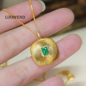 LUOWEND 100% 18K Yellow Gold Necklace Fashion INS Style 0.33carat Real Natural Emerald Necklace for Women High Party Jewelry