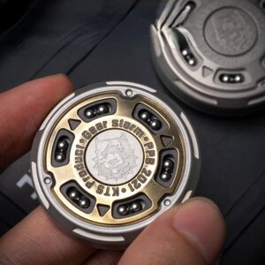 Fidget Spinner EDC Fidget Spinner Coin Office Stress Relief Artifact Adult Leisure Entertainment Metal Desk Toy Trendy Gift