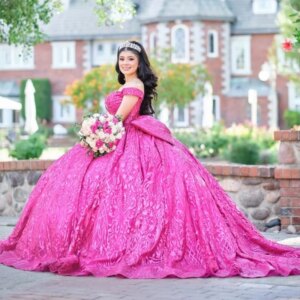 Sparkly Rose Red Ball Gown Quinceanera Dresses Lace Up Off the Shoulder Sequin Applique Beads Bow Tull Vestidos De Anos Sweet 16