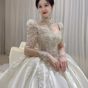 Satin Wedding Dress New Bride Long Sleeve Heavy Duty Luxury White Wedding Gown Main Yarn Pregnant Women’s Square Neck Slim Tail