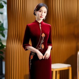 Slim-fit standing collar velvet long cheongsam wedding toast red dress