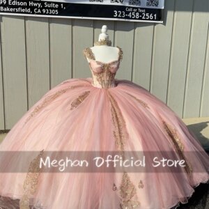 Pink Sweetheart Quinceanera Dress Bead Appliques 2025 Birthday Luxury Dress Sequin Princess Gown With Detachable Cape Customized