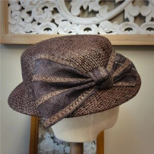 Spring and summer hat small eaves simple flat top casual sunshade